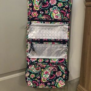 Hanging travel organizer
